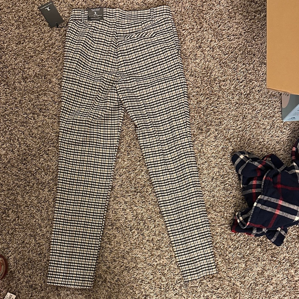 Jules & Leopold Women's Black and White Checkered Skinny Pants - Picture 3 of 3
